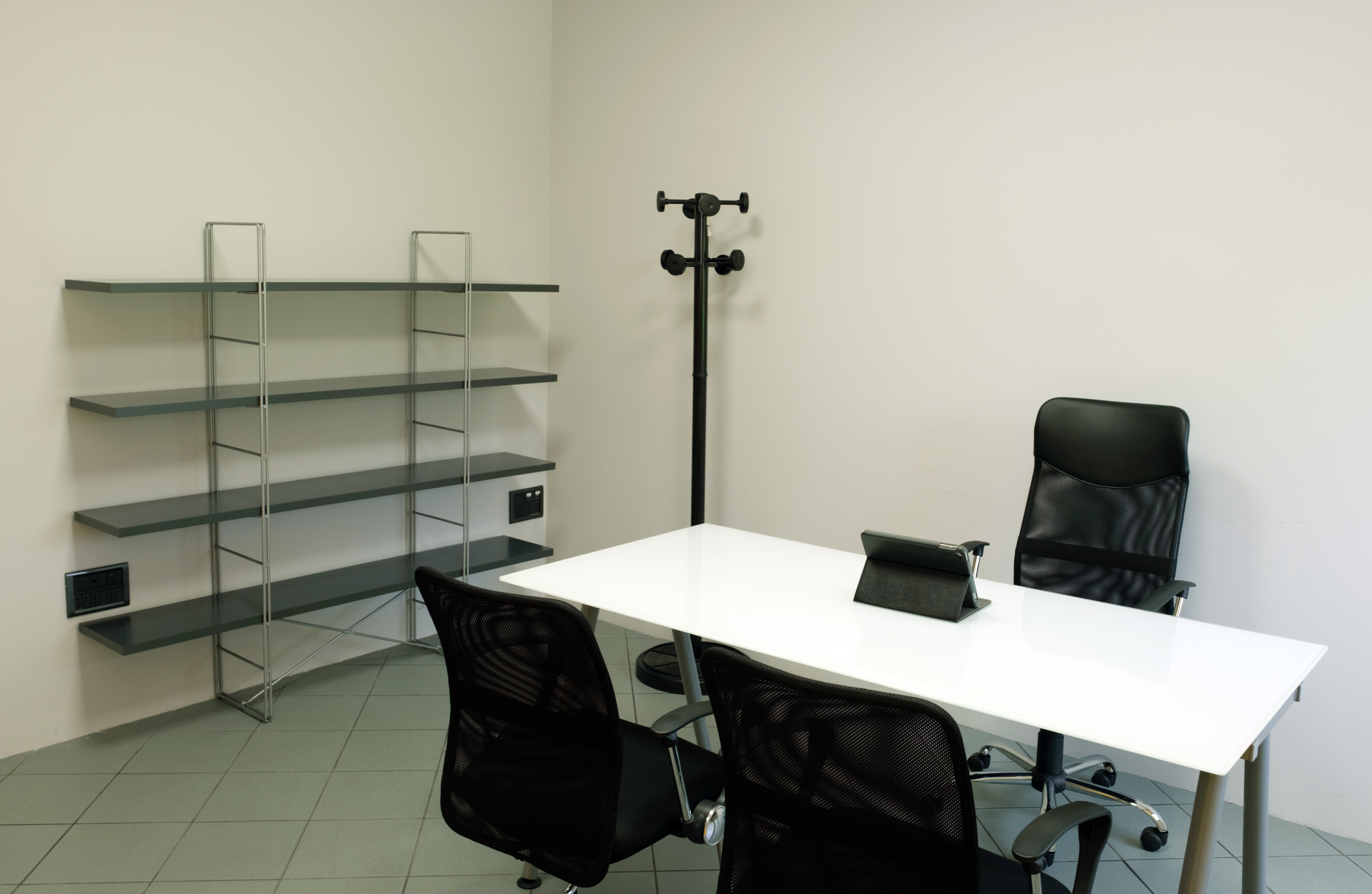 SUB 42; Ufficio formula "ALL INCLUSIVE"