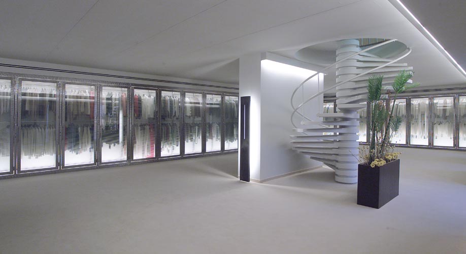 SUB 60; Show Room Galleria