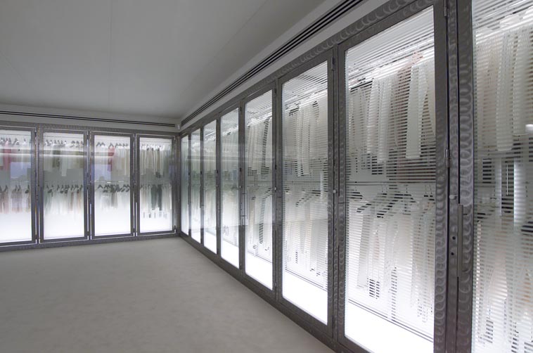 SUB 60; Show Room Galleria