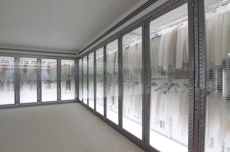 SUB 60; Show Room Galleria